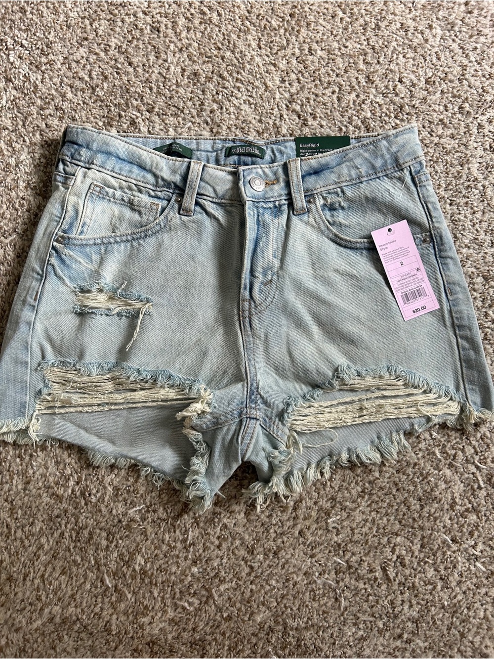 NWT Wild Fable Light Wash Distressed Denim Shorts Mid Rise Summer Casual